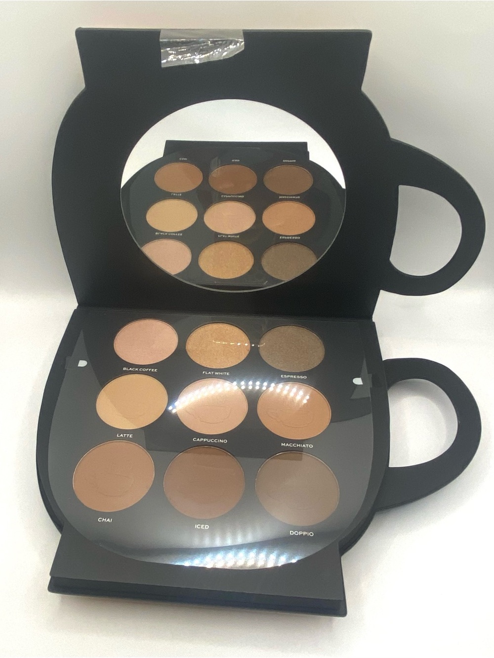 Friends x Makeup Revolution Grab a Cup Face Palette‎ Light to Medium NEW LE - Picture 11 of 13